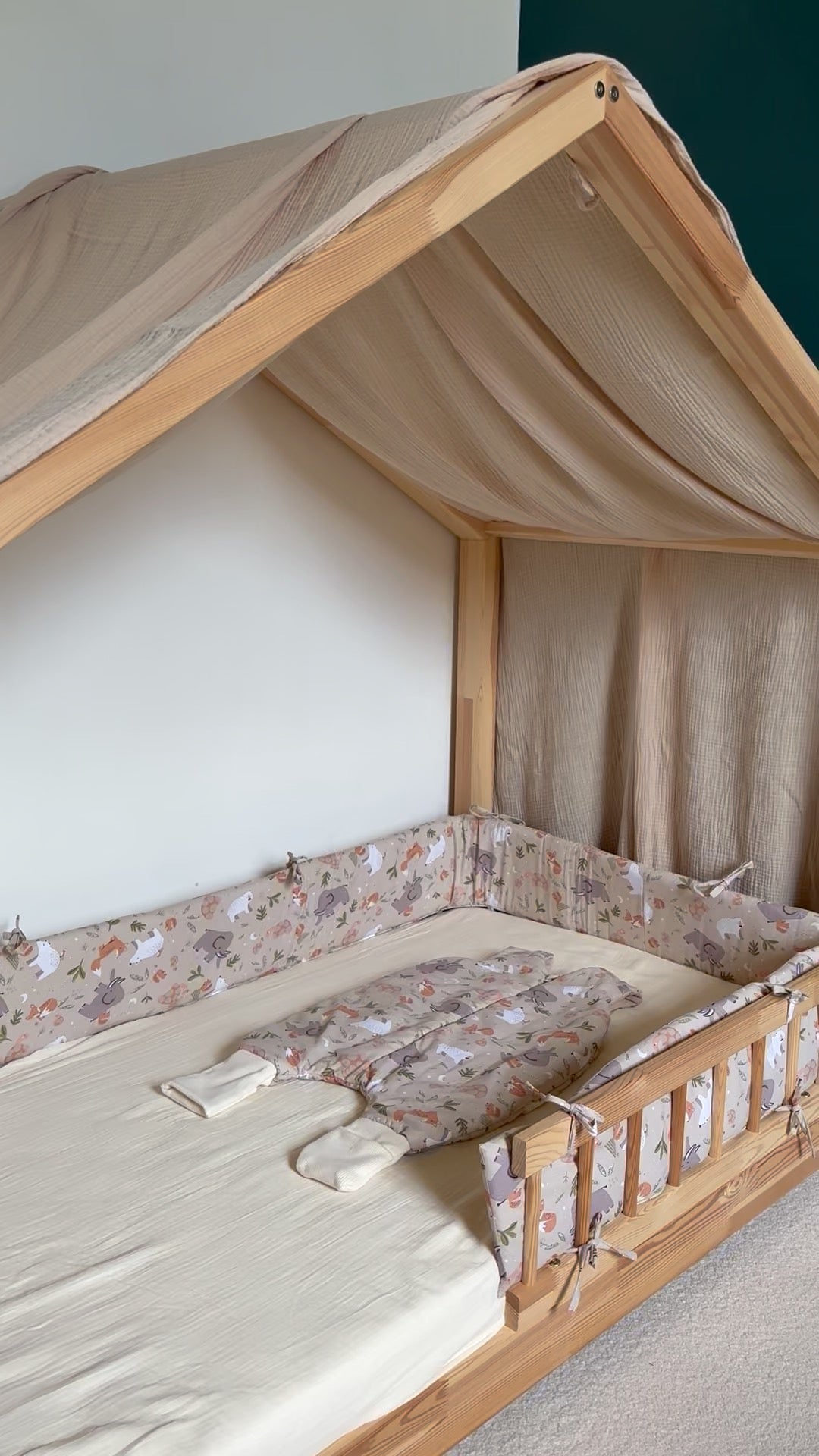 Tour de lit cabane coton animaux