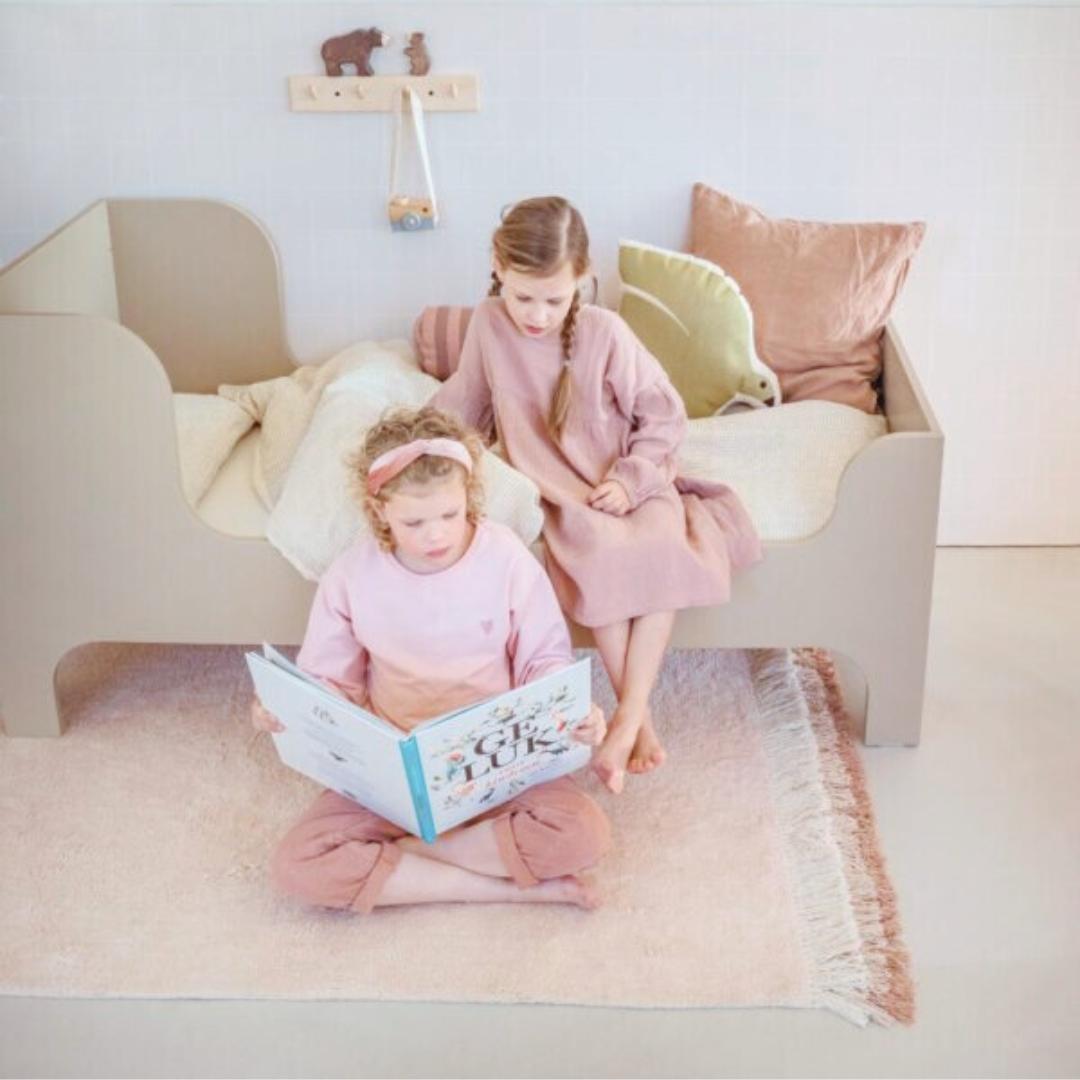 Tapis enfant rose poudré Lyse