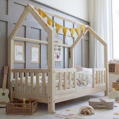 Lit cabane Montessori avec barrière Andrea 70x140cm Entrée au milieu