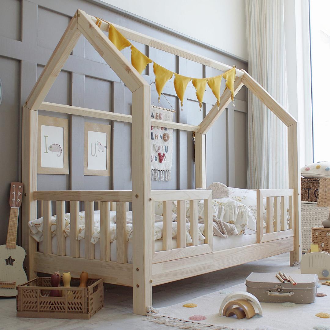Lit cabane Montessori avec barrière Andrea 90x190cm